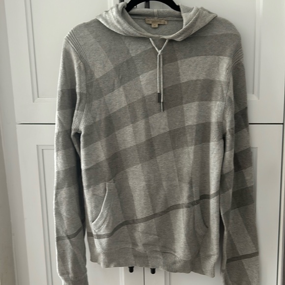 Burberry Brit sweater size M ( not sure if M or W)